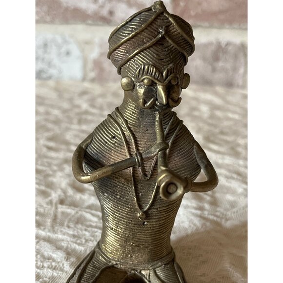 Brass Indian Musician Figurine Playing Flute Intricate Details & Antique Finish - Picture 3 of 13